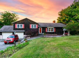 59 Gold Rd, Poughquag, NY 12570