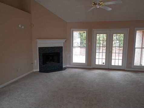 4th image of 8658 Sunnyvale St N