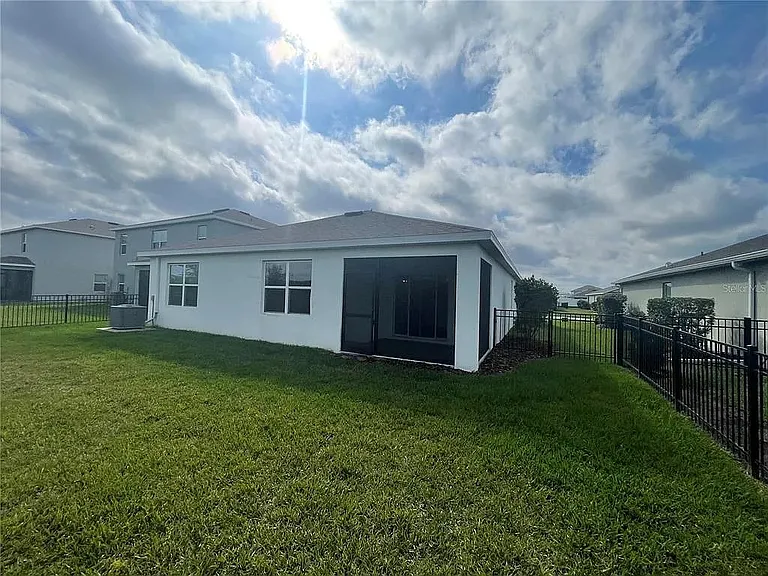 17205 Barnwood Pl — Photo 4