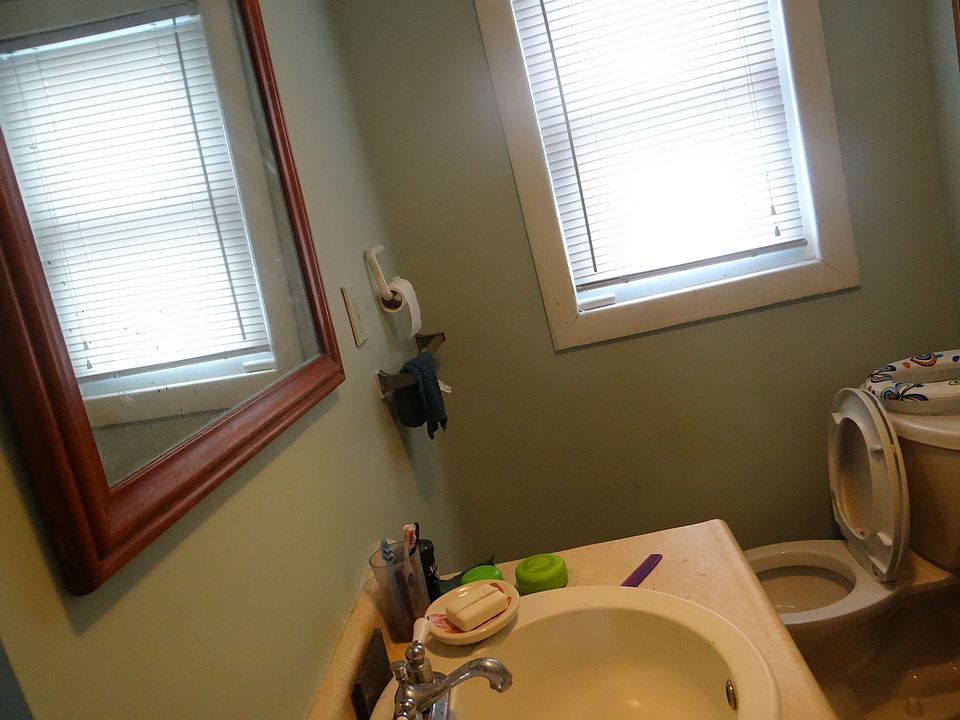 2nd image of 169 Gorton St