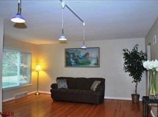 226 Cannonbury Dr, Saint Louis, MO