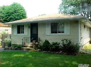 139 Shinnecock Ave, Mastic, NY 11950