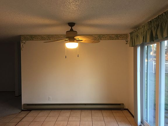 4th image of 733 NW Dory Dr