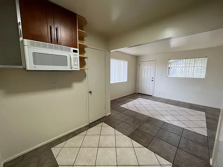 127 S Carney Ave #D — Photo 6
