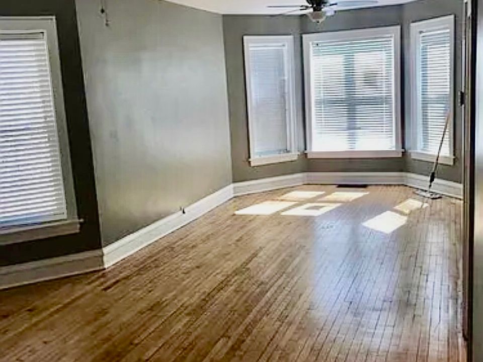 1st image of 707 Reba Pl #1