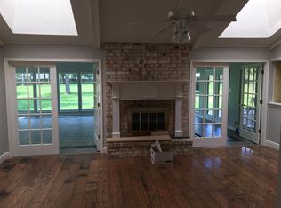 7002 Bluebird Ln, Alvin, TX 77511