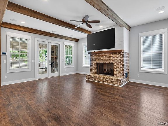 3rd image of 49 Overbrook St