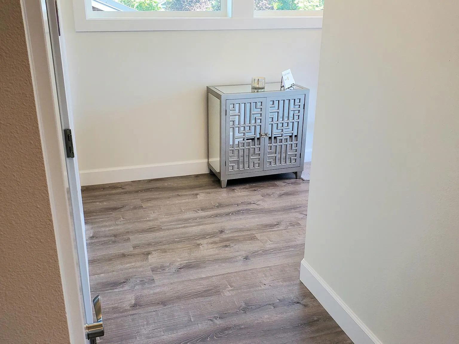 725 Maple Ave — Photo 3