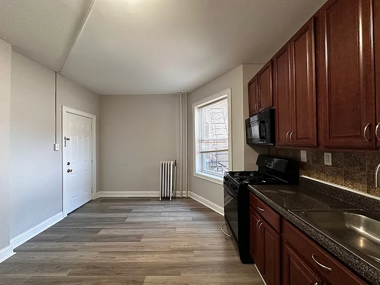 67 Stuyvesant Ave #36E — Photo 2