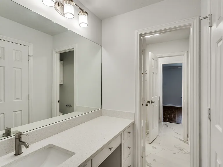 5308 Brougham Ln — Photo 3