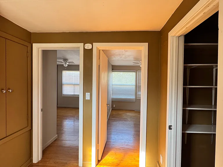 887 Mount Loretta Ave — Photo 14