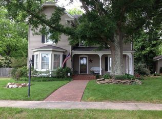 306 Summitt Ave, Walnut Cove, NC 27052