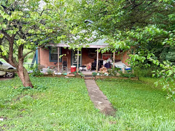 1226 R C Ledington Ln, Corbin, KY 40701