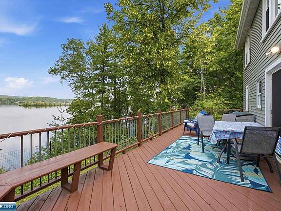 4th image of 7551 Park Ln