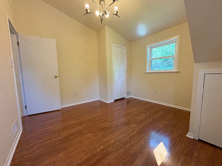 12905 Atlantic Ave — Photo 11