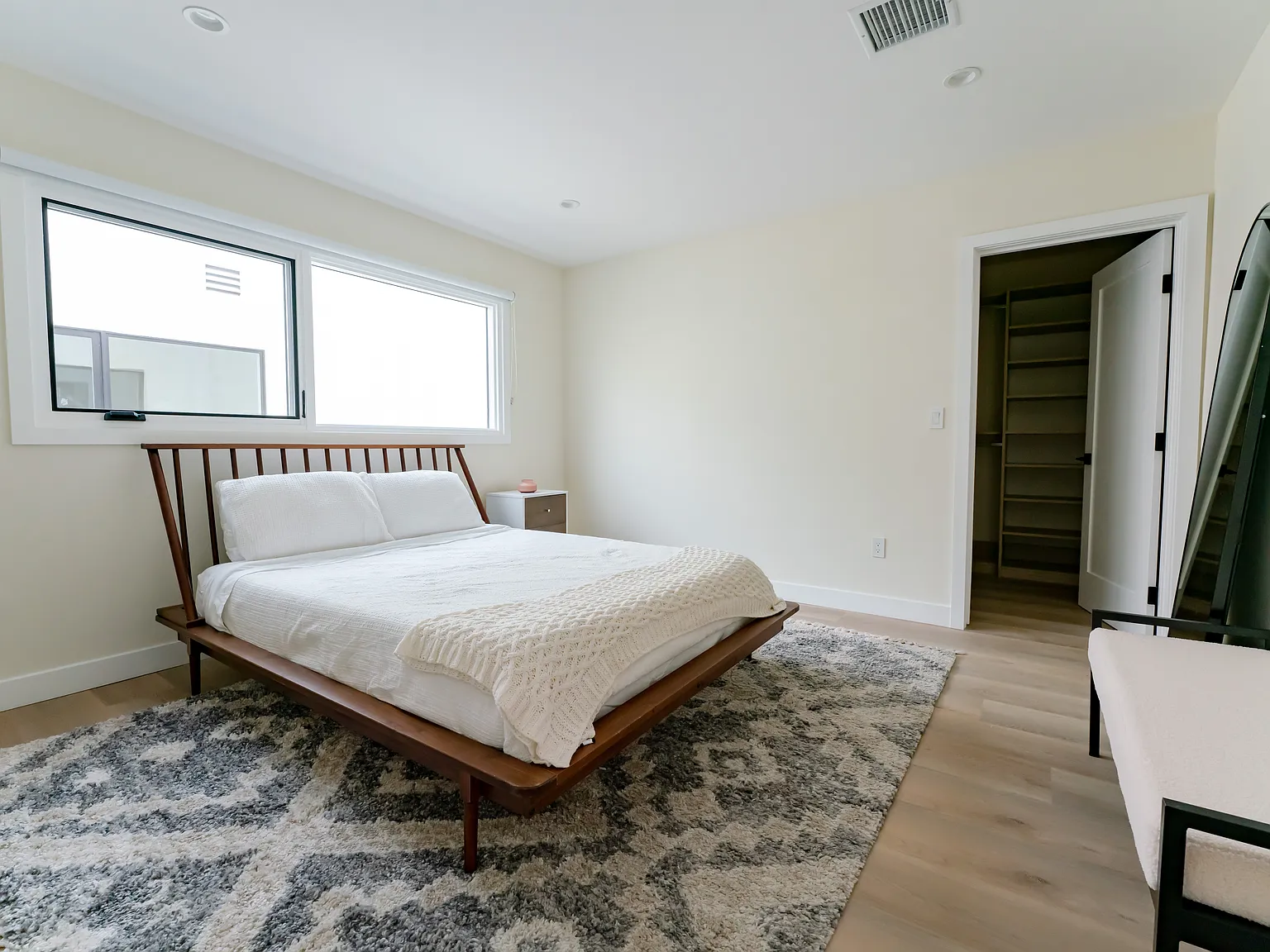 1 bed, 661 sqft, $4,400 — Photo 4