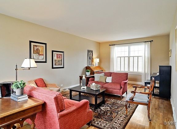 3rd image of 1106 S Nightingale Dr