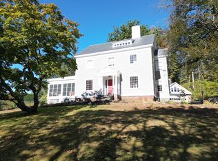 43 Crescent St, Greenfield, MA 01301