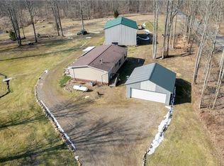 115 Cowpath Rd, Fulton, NY 13069