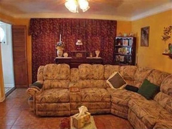 4th image of 1331 Orchard Heights Dr
