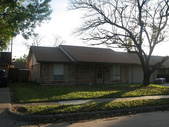 2nd image of 417 W Grenoble Dr