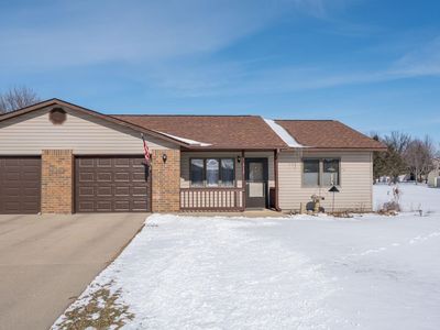 312 Lilac Ct, Waseca, MN, 56093