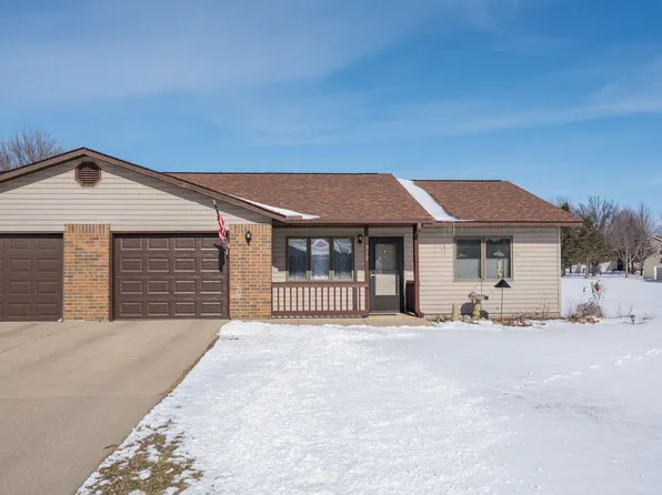 312 Lilac Ct, Waseca, MN 56093