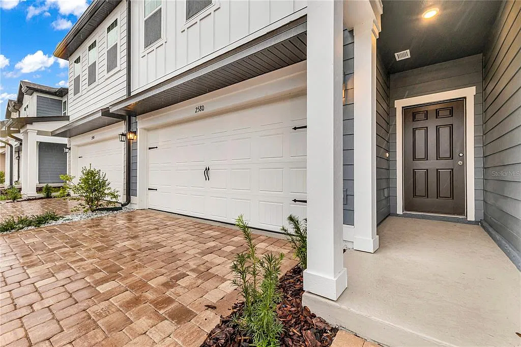 3 bed, 2.5 bath, 1764 sqft, $2,500 — Photo 4