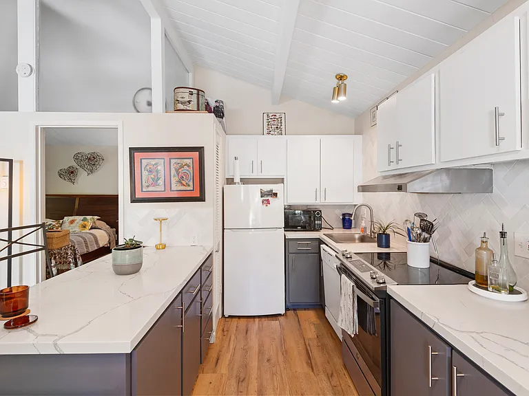 104 Lake Dr #3 — Photo 14