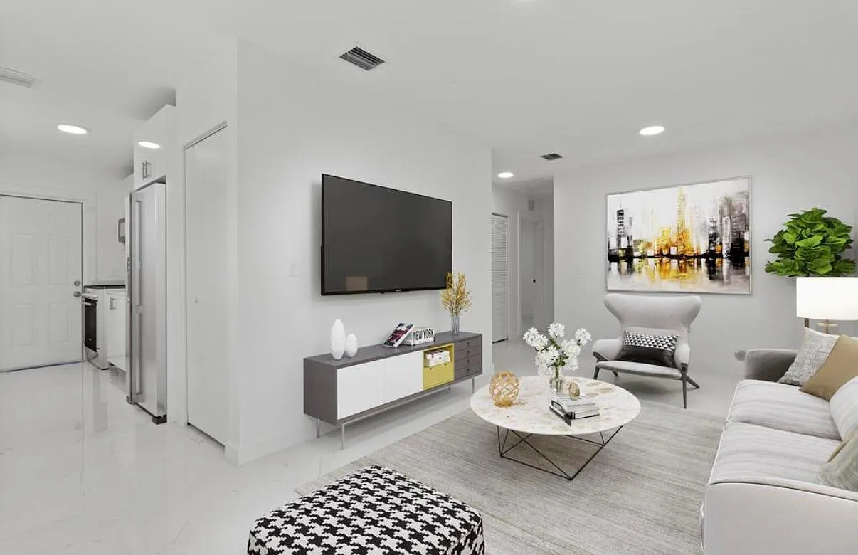 2 bed, 1.0 bath, 1840 sqft, $2,450 — Photo 3