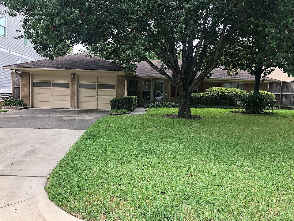 2nd image of 8826 Cedarspur Dr