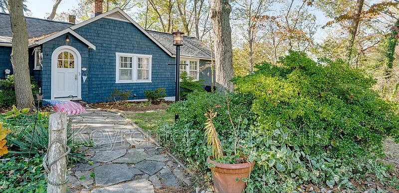 612 Holly Ridge Rd