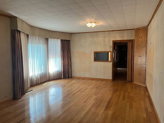 4th image of 710 K St