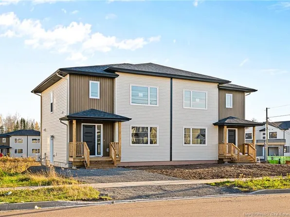 215 Senese St, Moncton, NB E1E 0B7