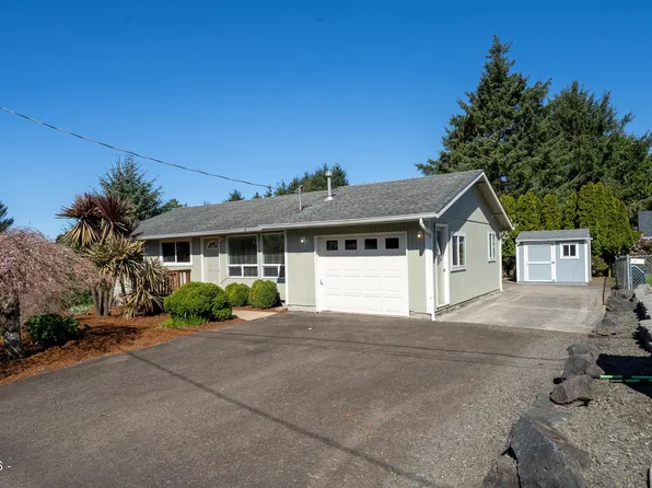 1233 Nehalem Ave, Rockaway Beach, OR 97136