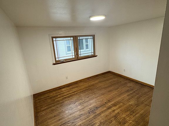 2nd image of 3115 W Thurston Ave