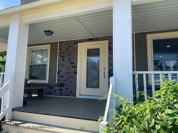 3rd image of 405 Bowman St