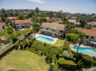 35 Country Ln, Rolling Hills, CA 90274