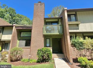 2130 Glencourse Ln, Reston, VA 20191