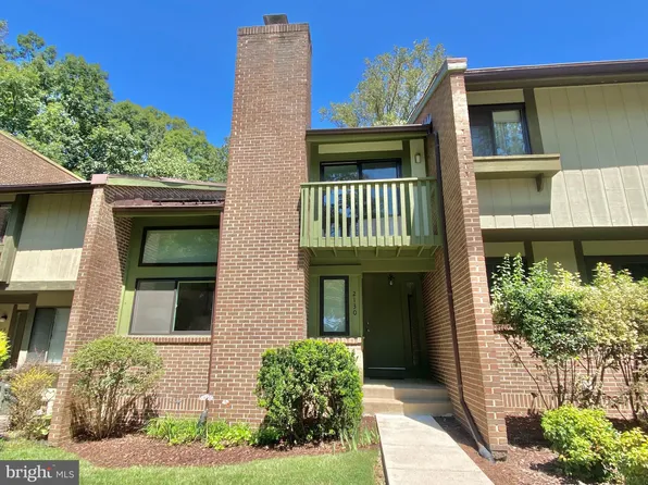 2130 Glencourse Ln, Reston, VA 20191