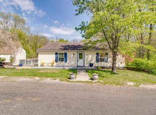 1317 Papin Dr, Highland, IL 62249