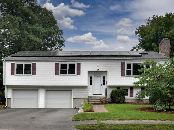 6 Salvi Dr, Framingham, MA 01701