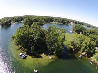 11030 Boniface Point Dr, Plainwell, MI 49080