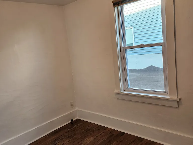 5540 Main St #1 — Photo 7