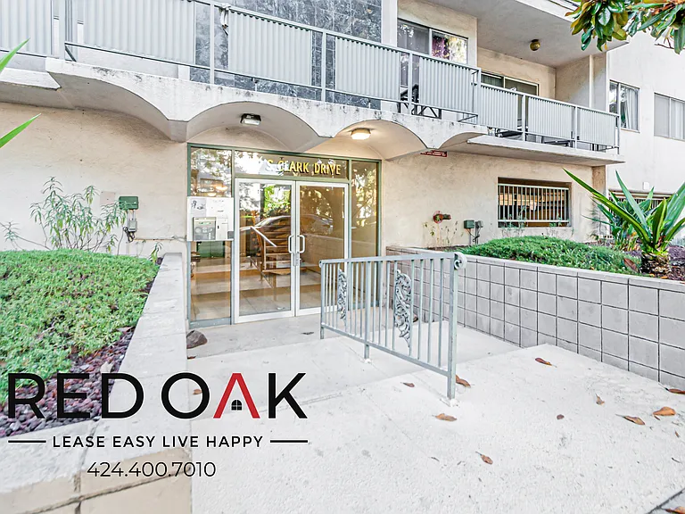 319 S Clark Dr #108 — Photo 14