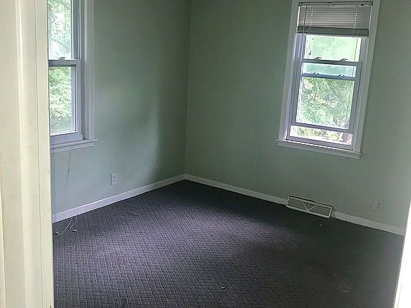 4th image of 11505 W Anderson St