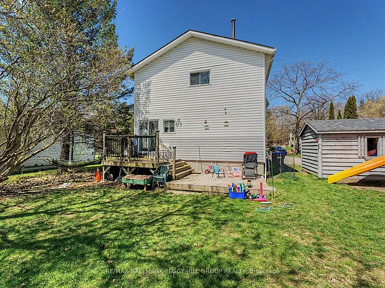 126 Robert St E #2 — Photo 9