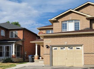 5927 Stonebriar Cres, Mississauga, ON L5V 2T8