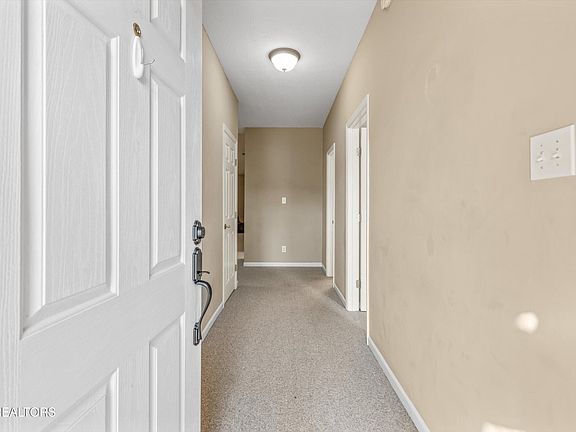 5th image of 2563 N Meadows Blvd