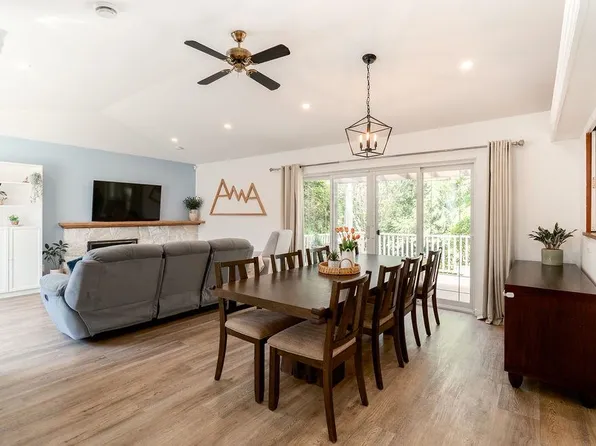 1032 Edgewater Cres, Squamish, BC V8B 0G3